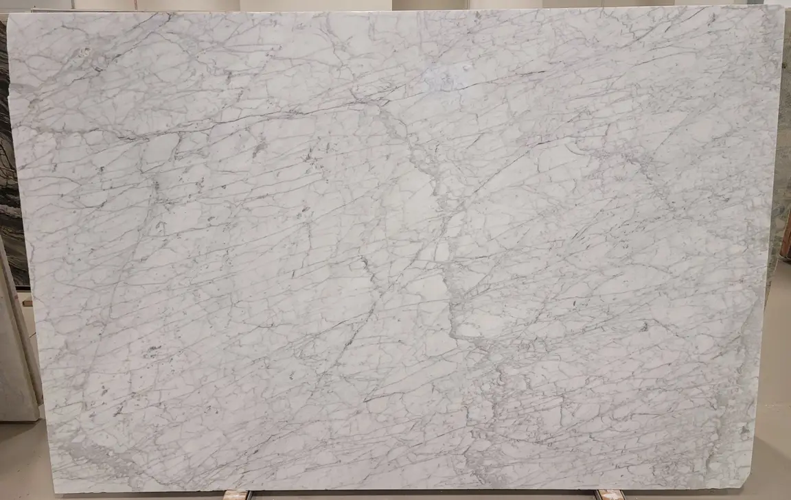 Bianco Carrara marble full slab available to Kenosha WI buyers at StoneX USA
