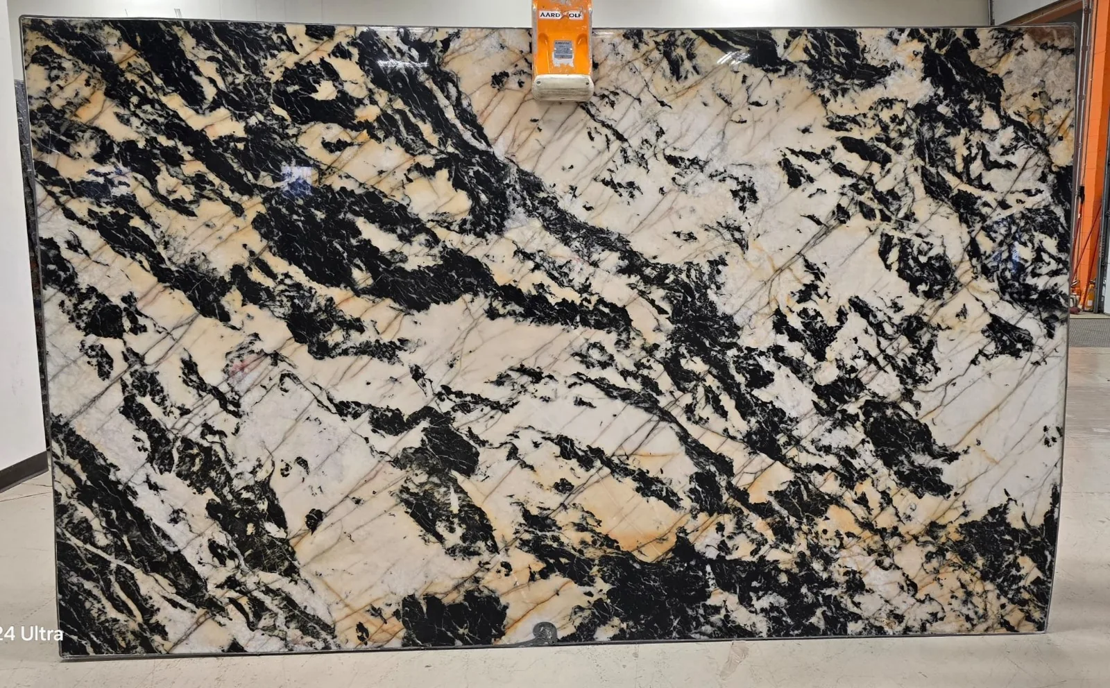4 Questions to Answer Before Remodeling Your Kitchen engineered quartz slab - StoneX USA, West Allis WI