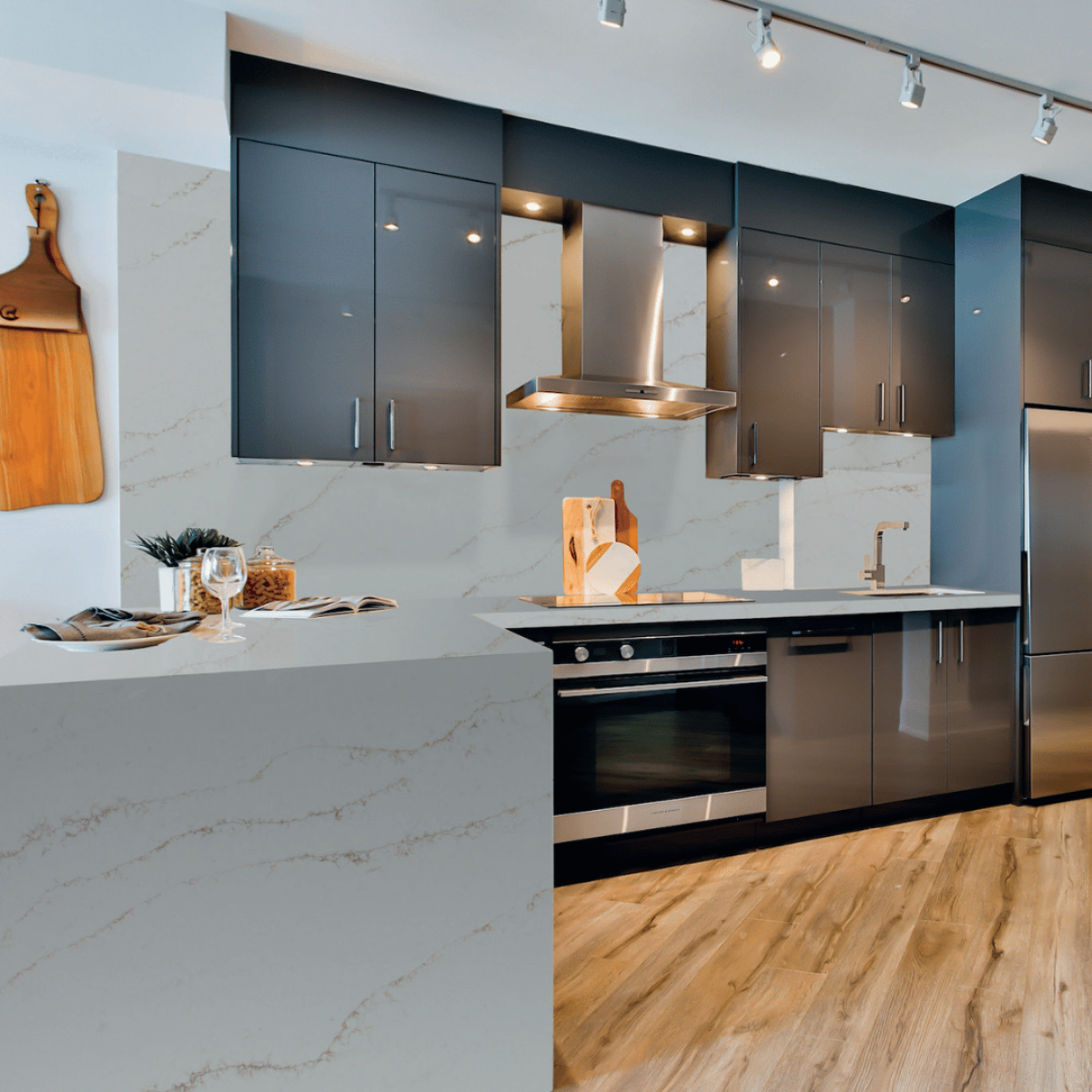 Sky Gold Quartz Stone engineered quartz slab, veining detail, StoneX USA slab gallery near Milwaukee