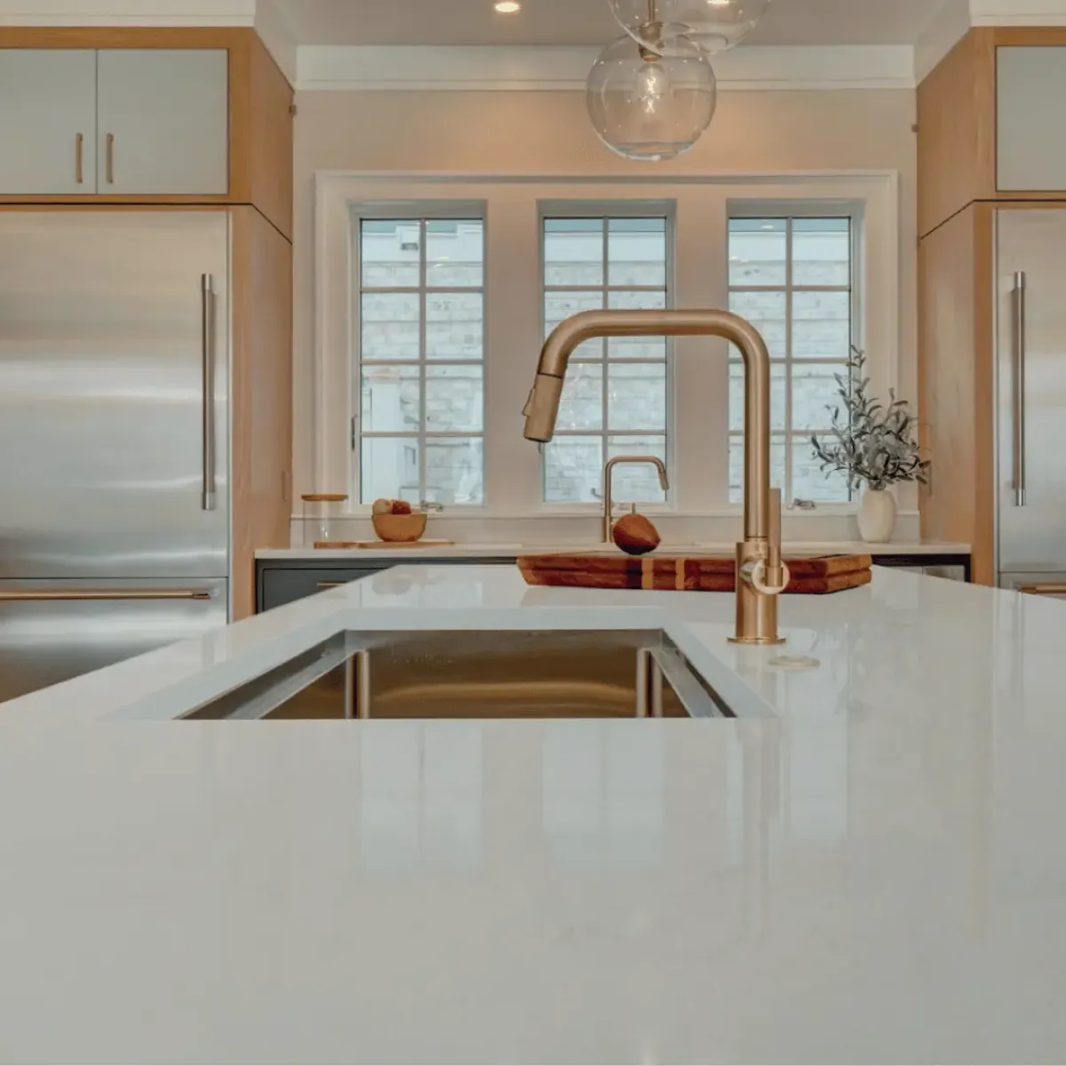 Bianco Gold Quartz Stone engineered quartz slab, veining detail, StoneX USA slab gallery near Milwaukee