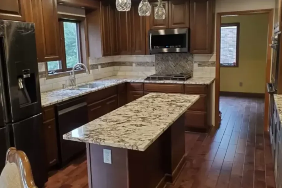 Quartzite Rugged Appeal Embracing the Outdoors - StoneX USA