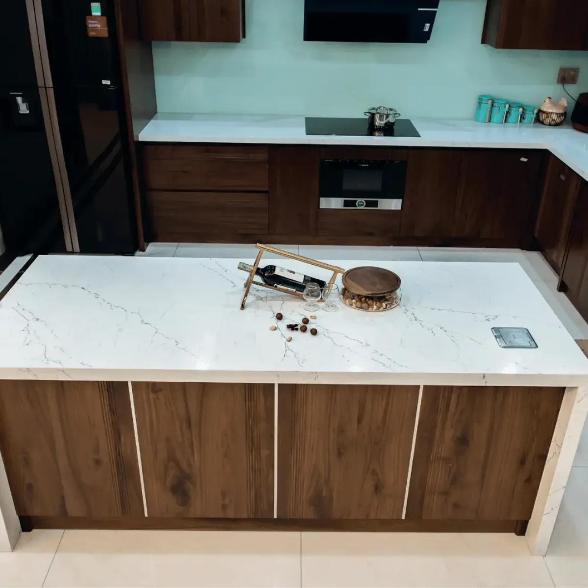 Niagara Fall Quartz Stone engineered quartz slab, veining detail, StoneX USA slab gallery near Milwaukee